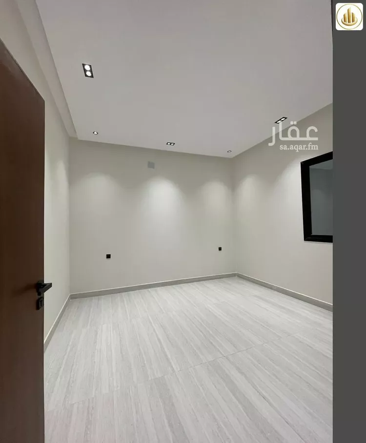 Floor for Sale in Riyadh Al Janadriyah 10