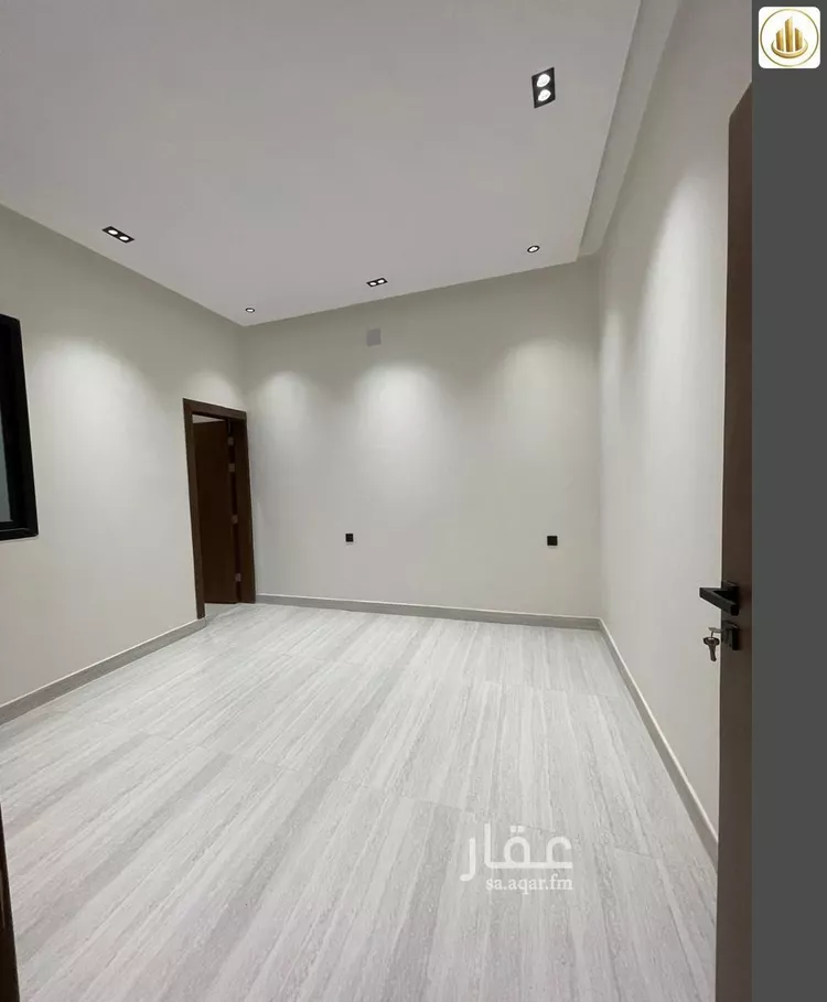 Floor for Sale in Riyadh Al Janadriyah 9