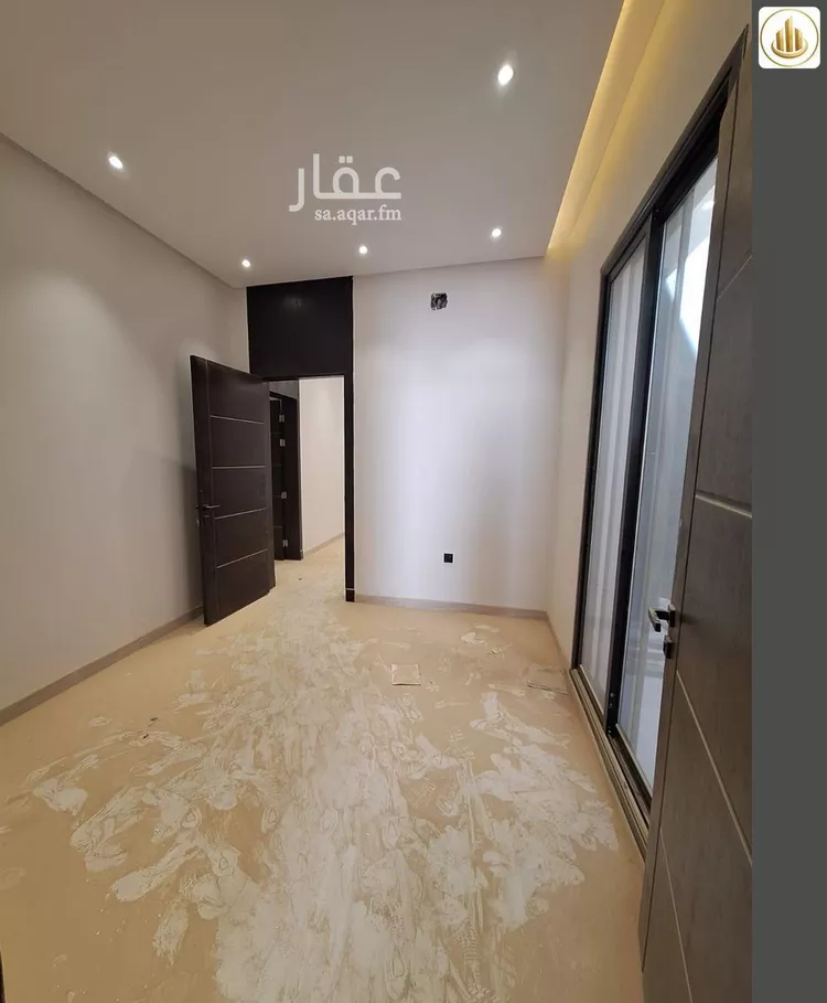 Floor for Sale in Riyadh Al Janadriyah 9