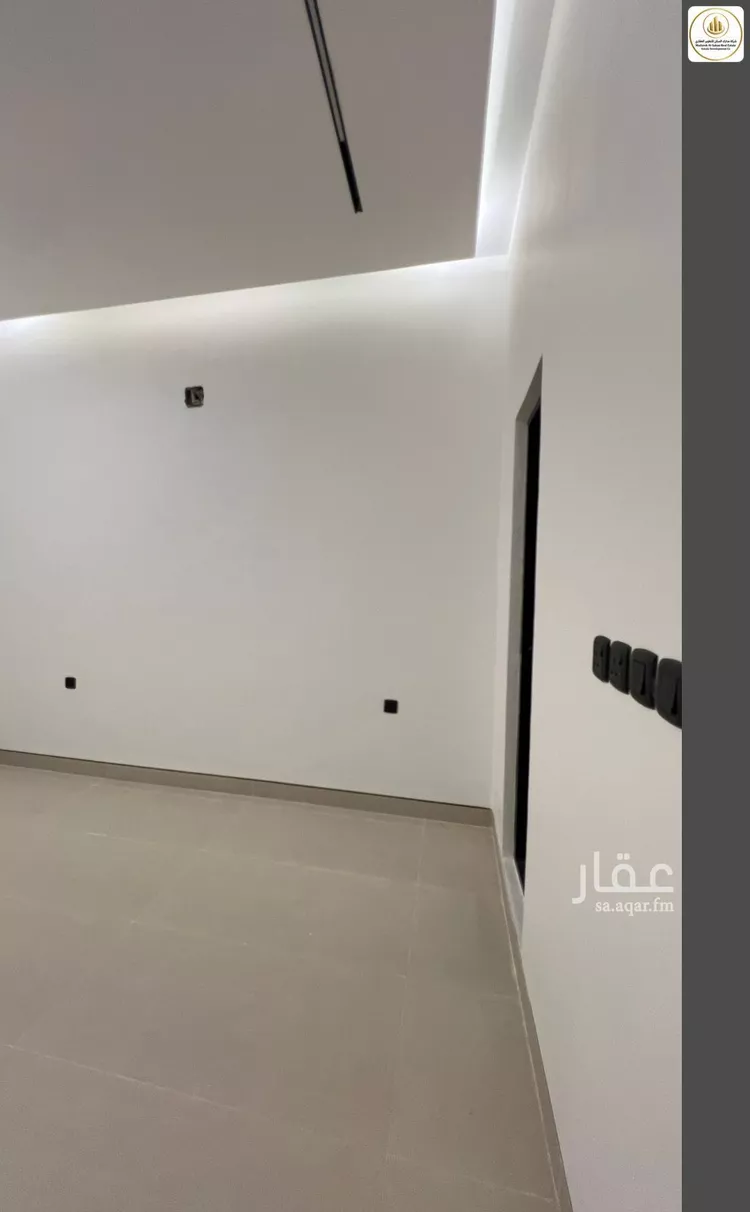 Floor for Sale in Riyadh Ar Rimal 13