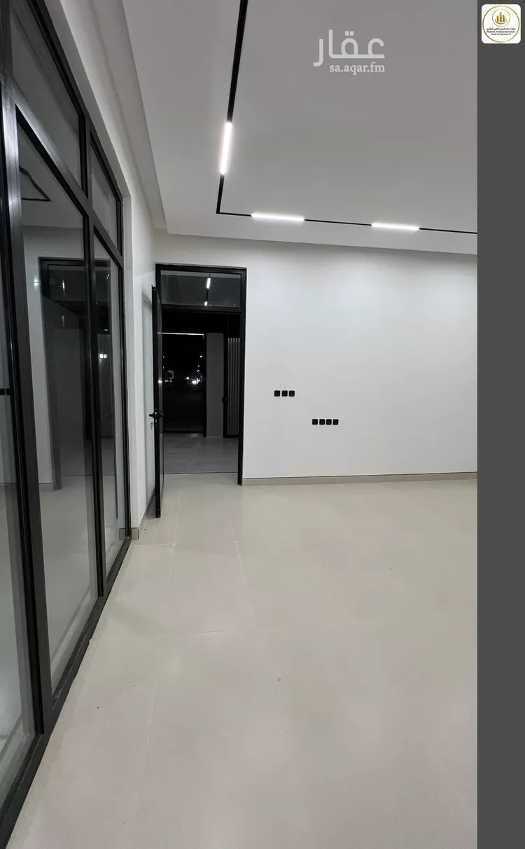 Floor for Sale in Riyadh Ar Rimal 28