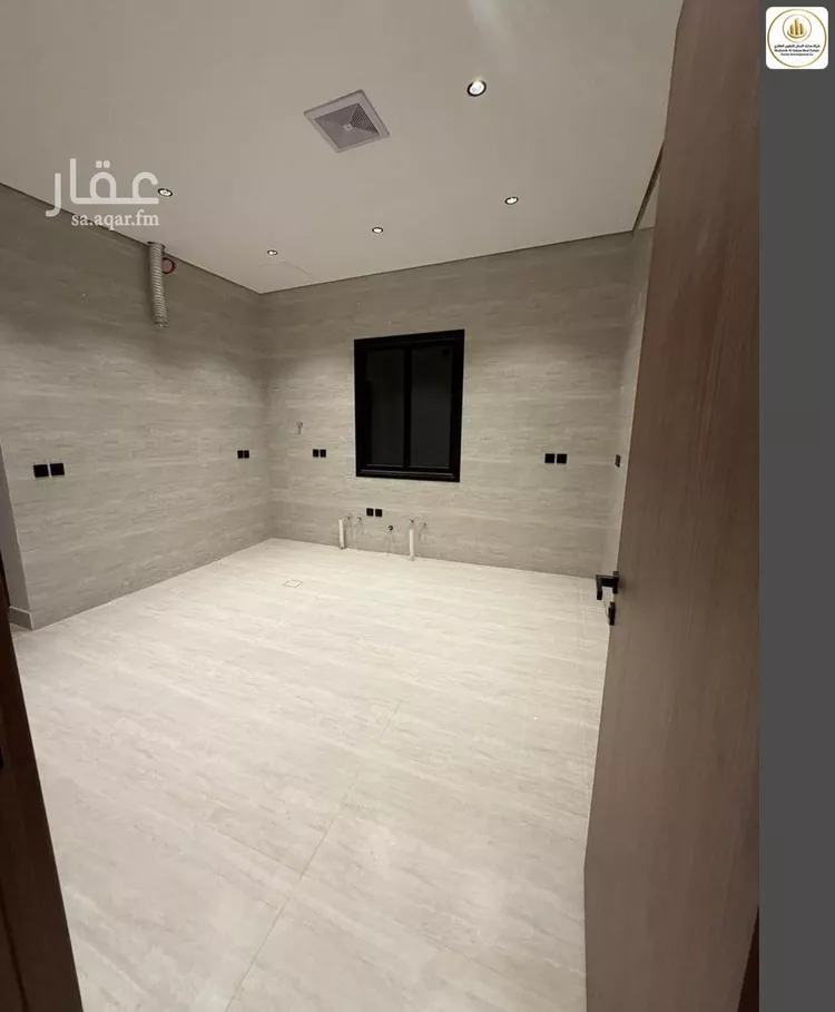 دور للبيع في شارع وادي الساحل, حي الرمال, مدينة الرياض, منطقة الرياض 12