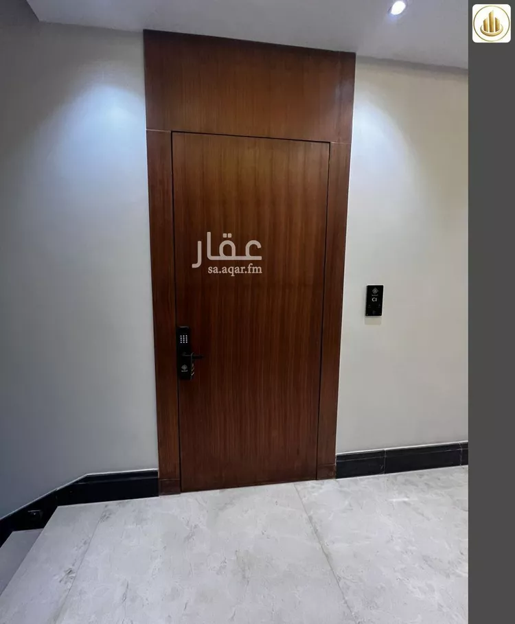 Floor for Sale in Riyadh Al Janadriyah 13