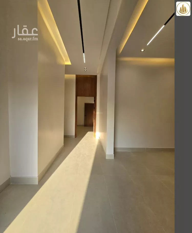 Floor for Sale in Riyadh Al Janadriyah 13