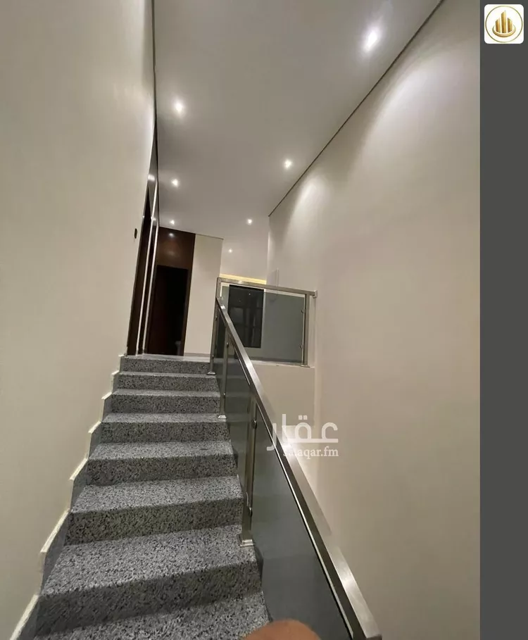 فيلا للبيع في شارع محمد بن أبي طاهر, حي المعيزيلة, مدينة الرياض, منطقة الرياض 10