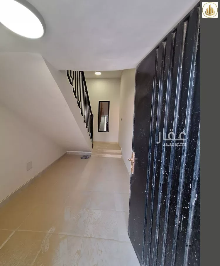 Floor for Sale in Riyadh Al Janadriyah 15