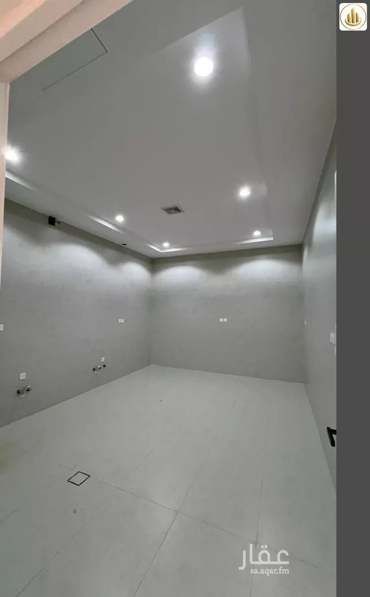 Floor for Sale in Riyadh Al Maizilah 16