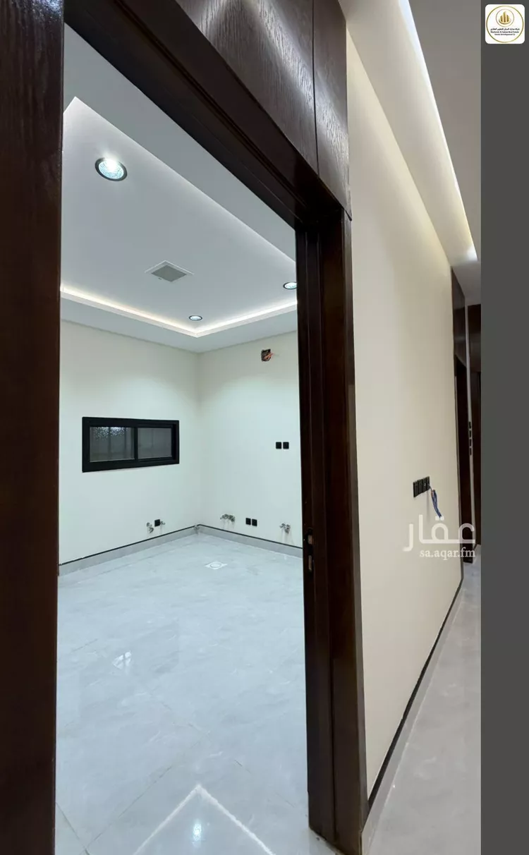 Floor for Sale in Riyadh Al Janadriyah 22