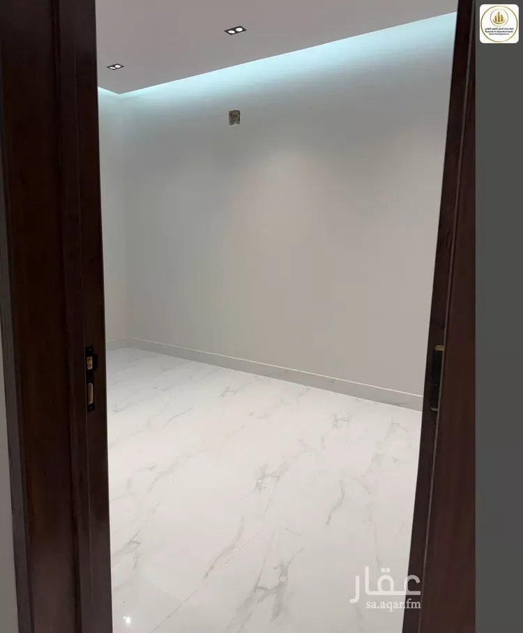 Floor for Sale in Riyadh An Nadhim 8