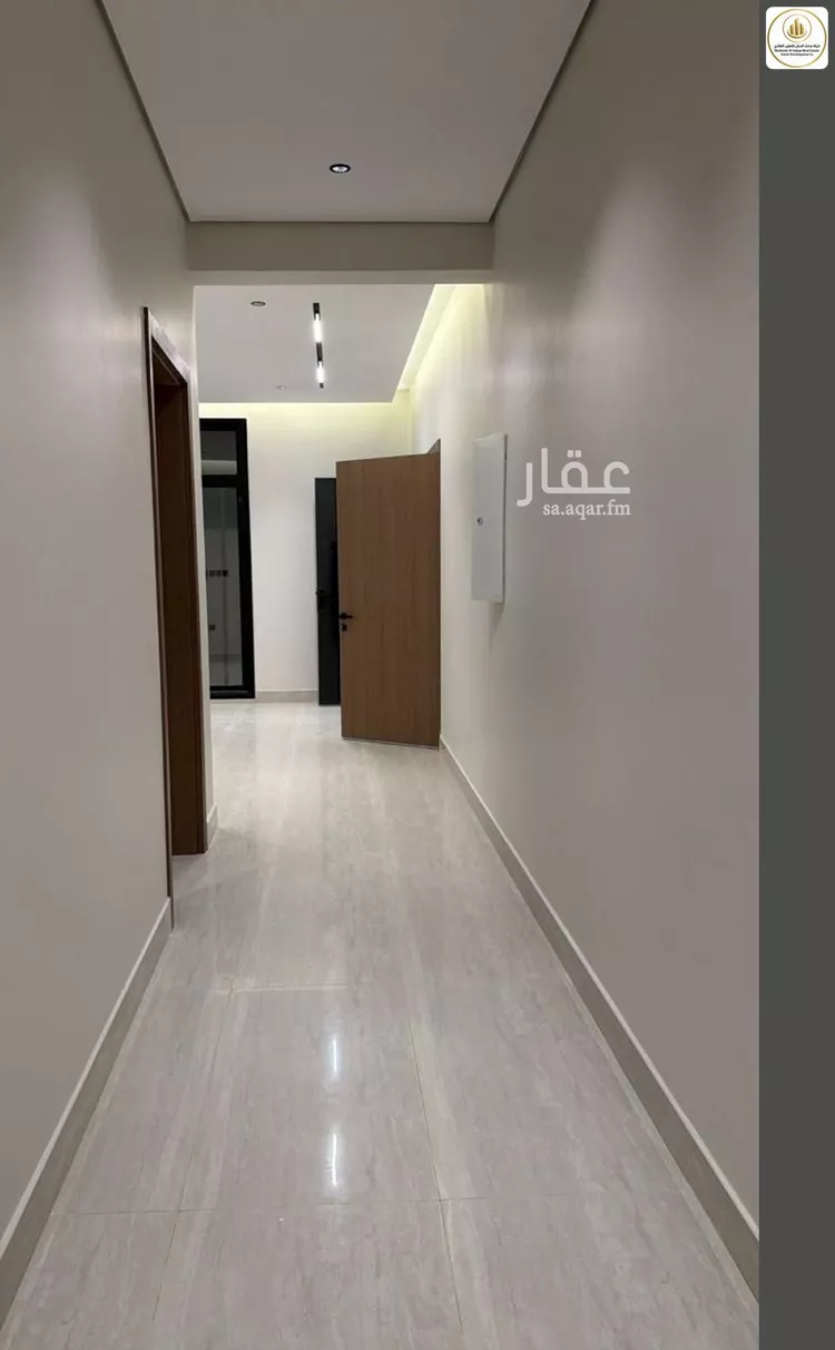 Floor for Sale in Riyadh Ar Rimal 8