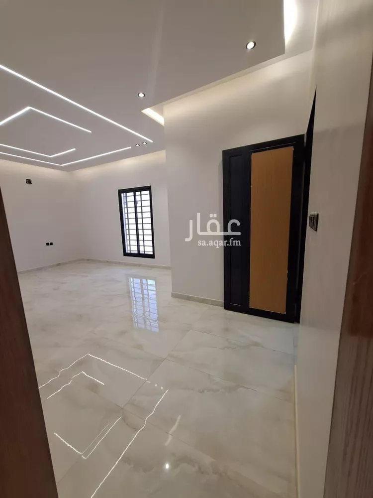 Floor for Sale in Riyadh An Nadhim 12