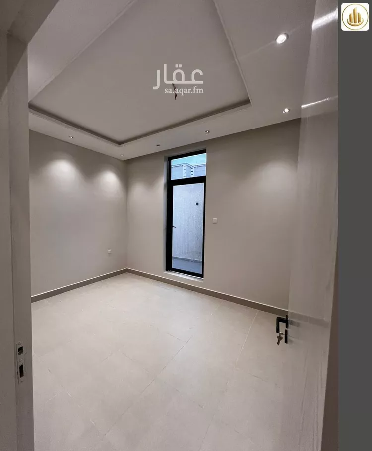 Floor for Sale in Riyadh Al Janadriyah 6