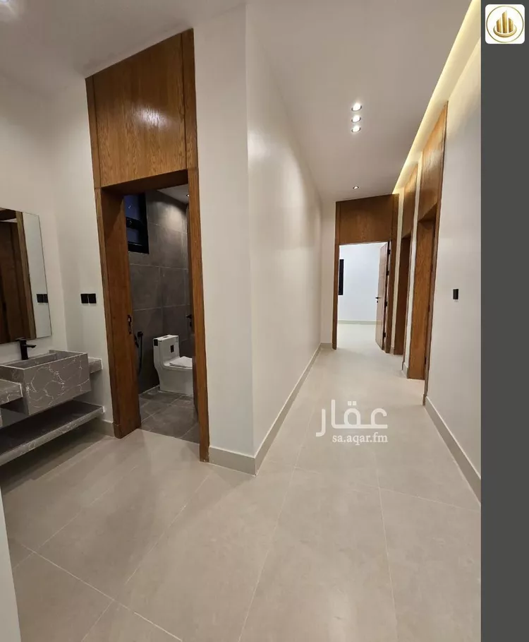 Floor for Sale in Riyadh Al Janadriyah 15