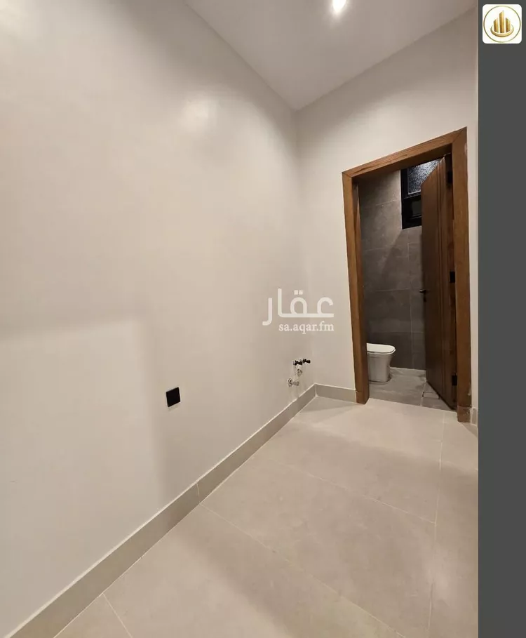 Floor for Sale in Riyadh Al Janadriyah 13