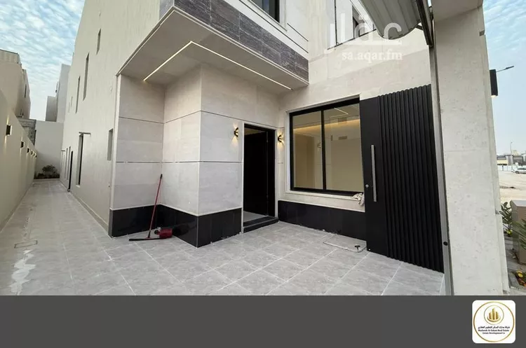 Floor for Sale in Riyadh Al Janadriyah 17