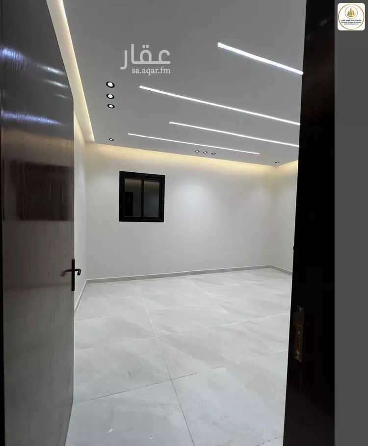 دور للبيع في شارع المحدار, حي المعيزيلة, مدينة الرياض, منطقة الرياض صورة 2