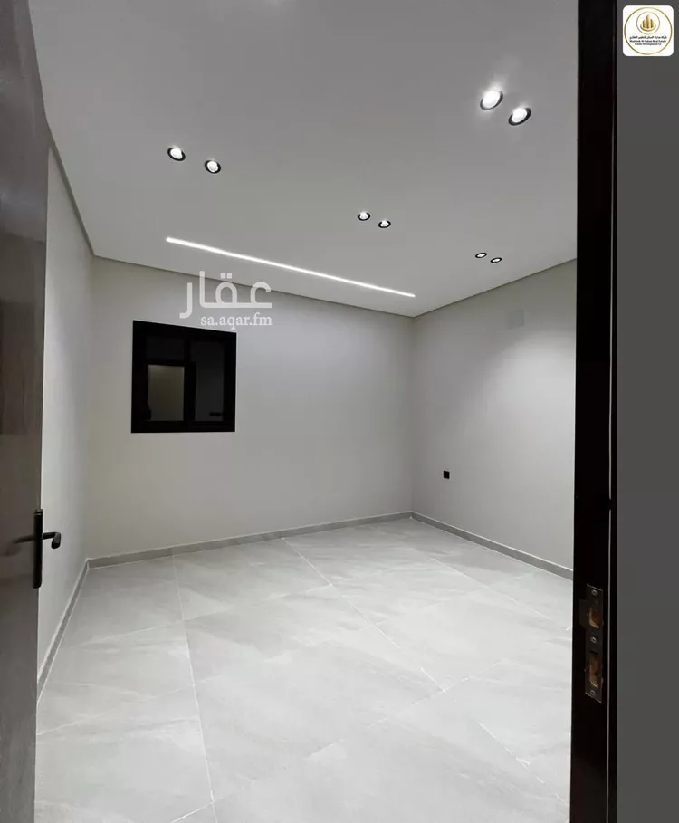 Floor for Sale in Riyadh Al Maizilah 7
