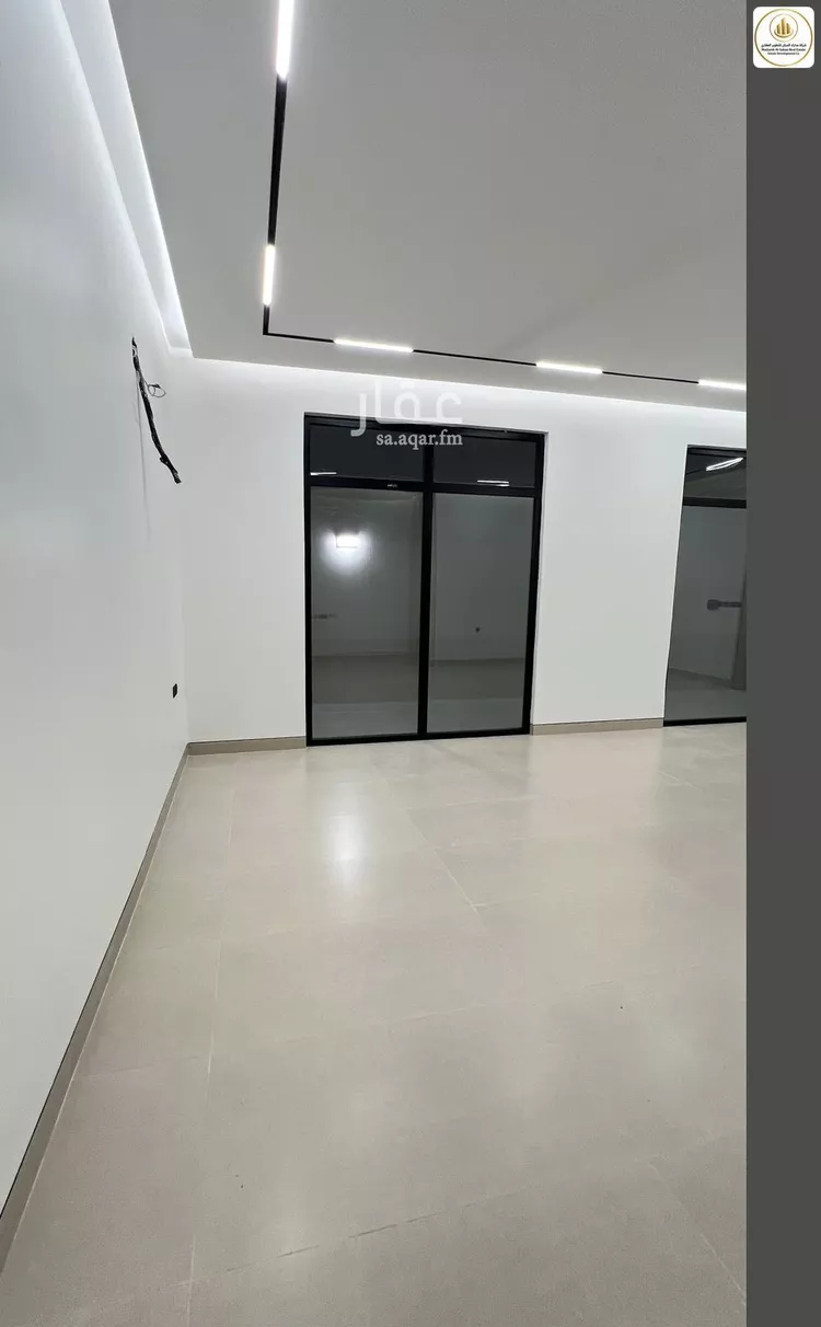 Floor for Sale in Riyadh Ar Rimal 16