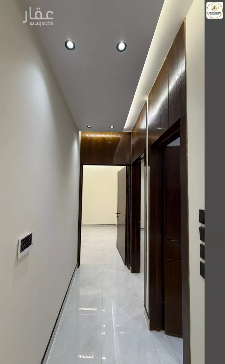 Floor for Sale in Riyadh Al Janadriyah 17