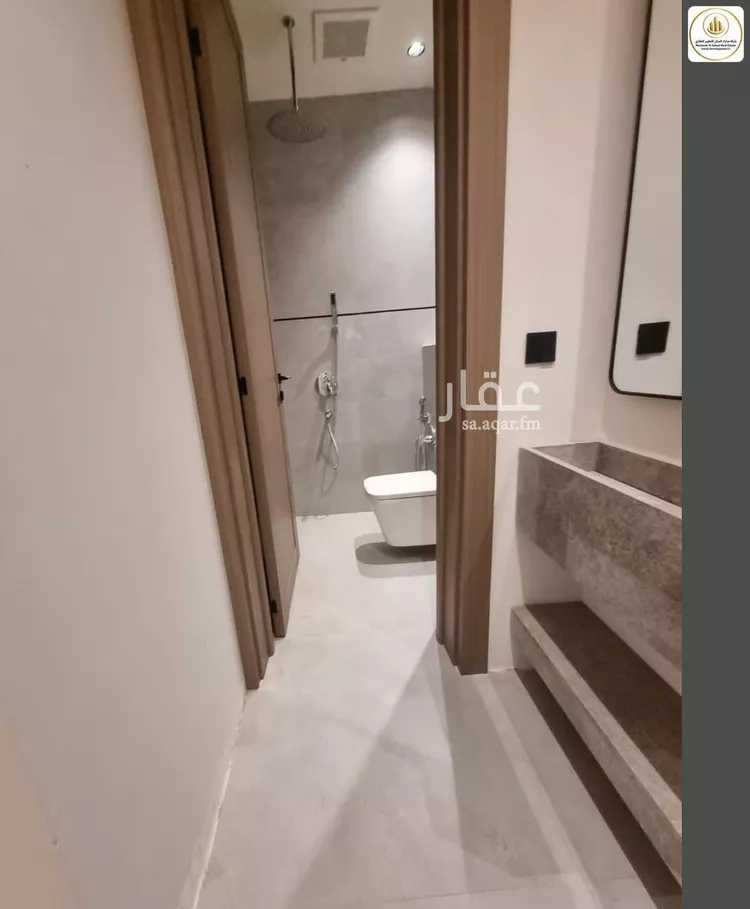 دور للبيع في شارع طريق السلطان قابوس بن سعيد, حي المعيزيلة, مدينة الرياض, منطقة الرياض صورة 2