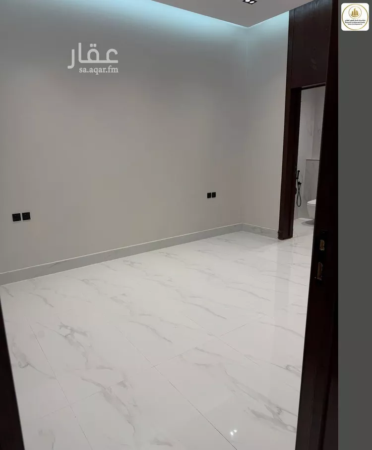 Floor for Sale in Riyadh An Nadhim 11