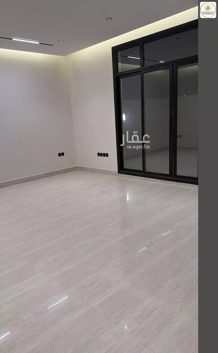 Floor for Sale in Riyadh Ar Rimal 11