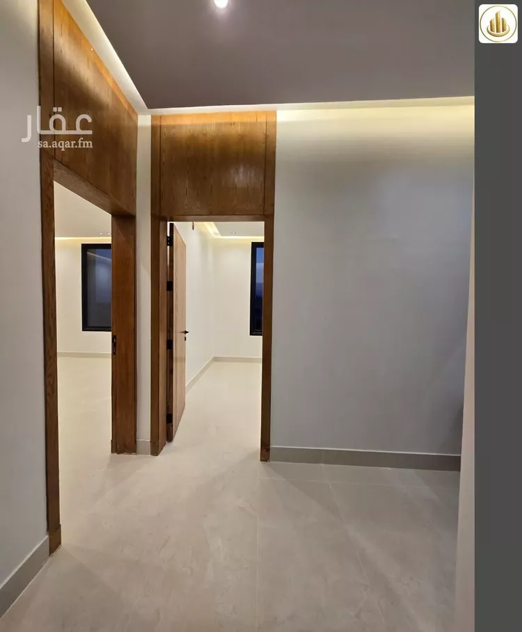Floor for Sale in Riyadh Al Janadriyah 7