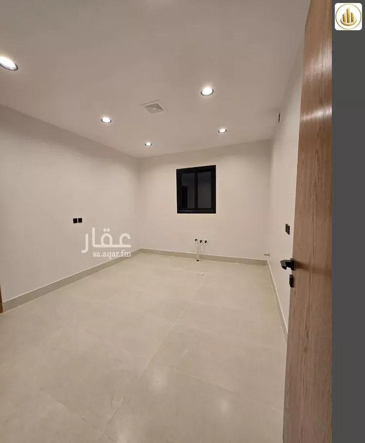 Floor for Sale in Riyadh Al Janadriyah 14