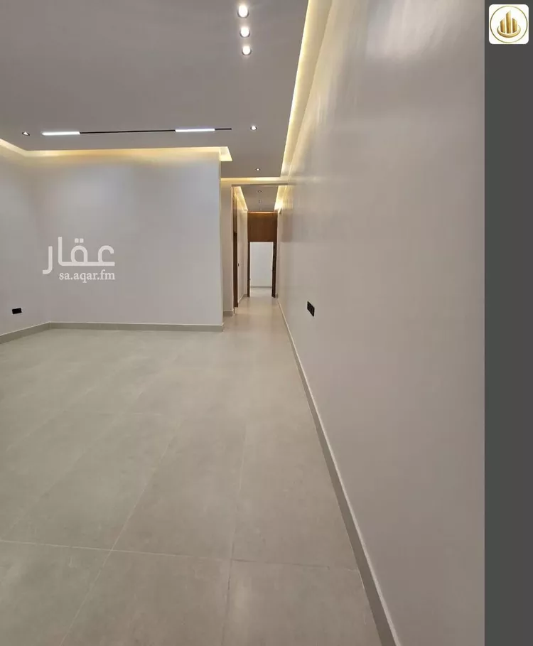 Floor for Sale in Riyadh Al Janadriyah 12