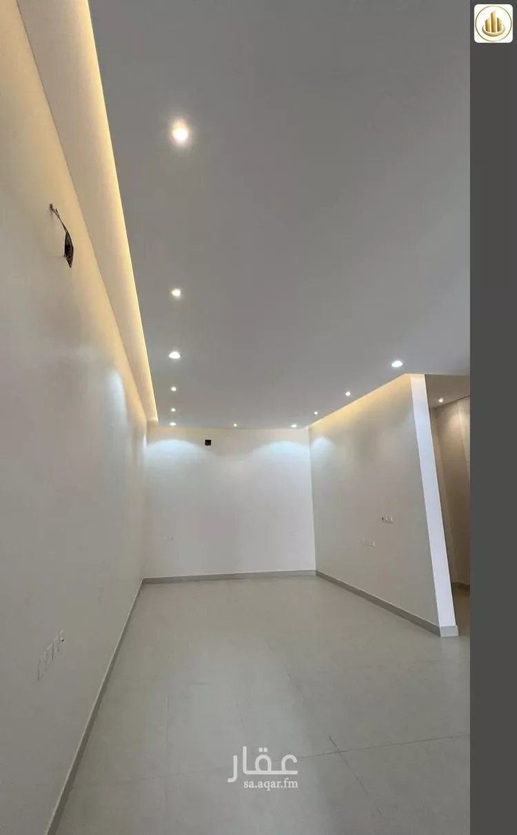 Floor for Sale in Riyadh Al Maizilah 9