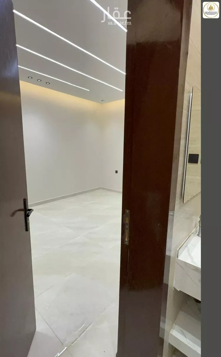 Floor for Sale in Riyadh Al Maizilah 10