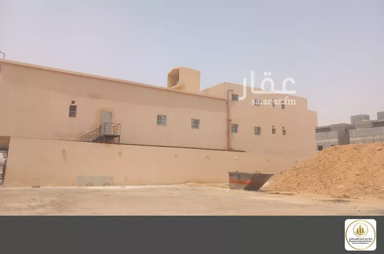 عمارة للبيع في شارع الضياء, حي الجنادرية, مدينة الرياض, منطقة الرياض 17