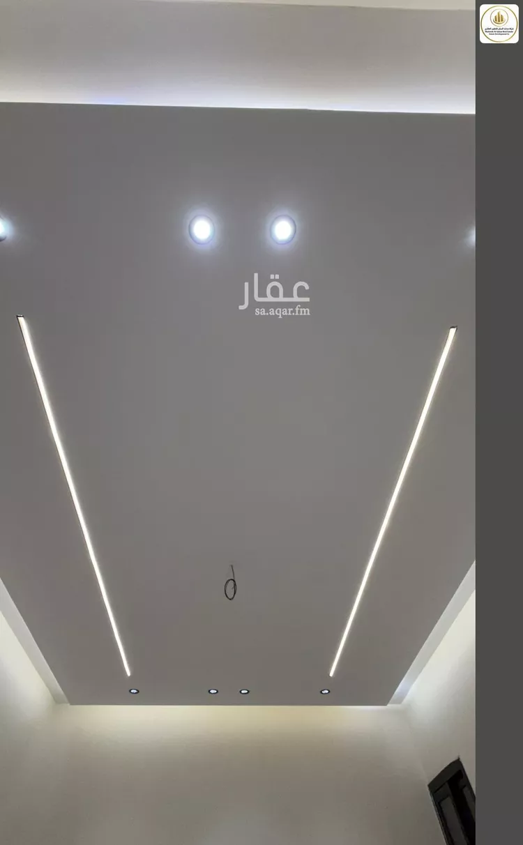 Floor for Sale in Riyadh Al Janadriyah 9