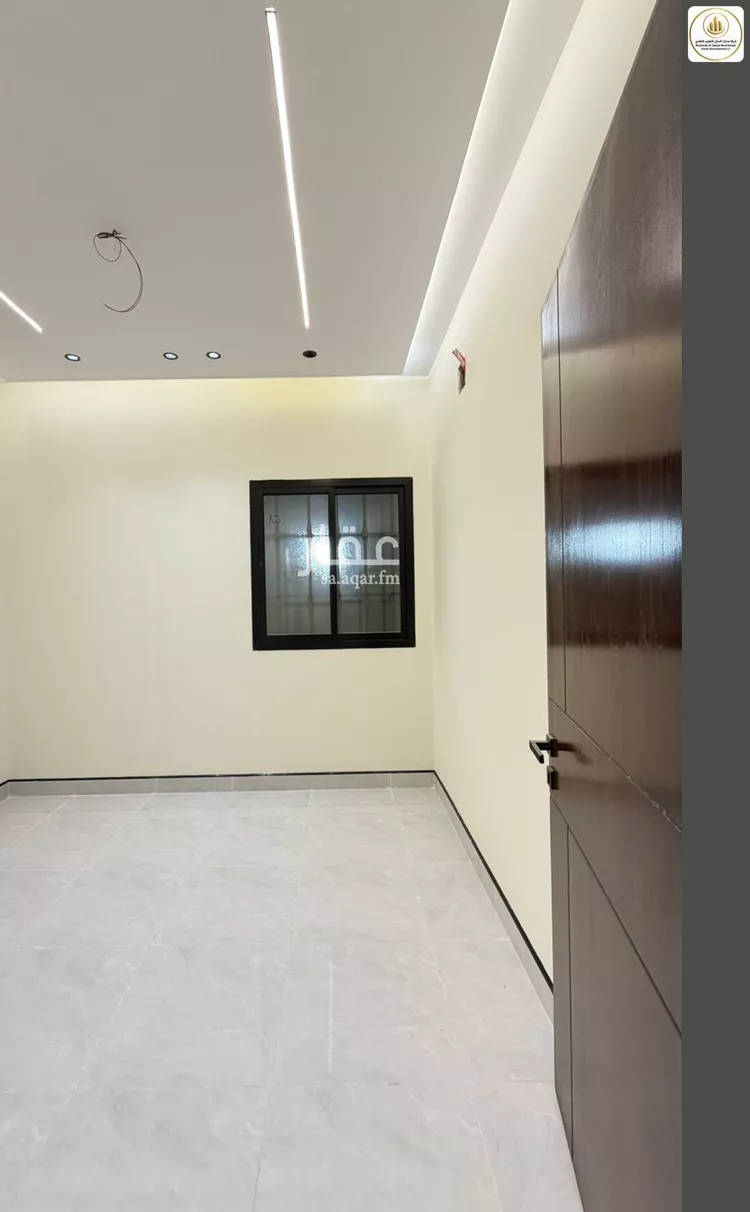 Floor for Sale in Riyadh Al Janadriyah 11