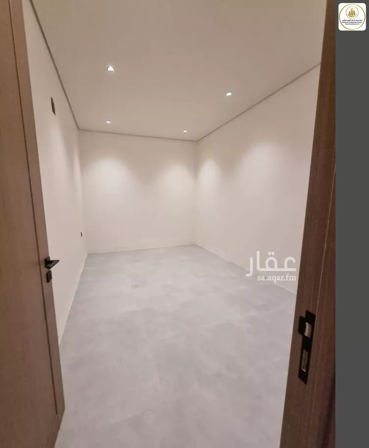 شقة للبيع في شارع طريق السلطان قابوس بن سعيد, حي المعيزيلة, مدينة الرياض, منطقة الرياض 8