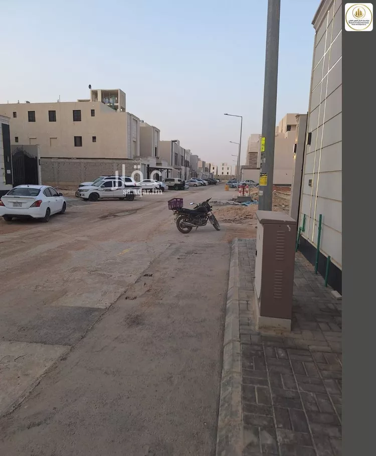 Floor for Sale in Riyadh Al Janadriyah 18
