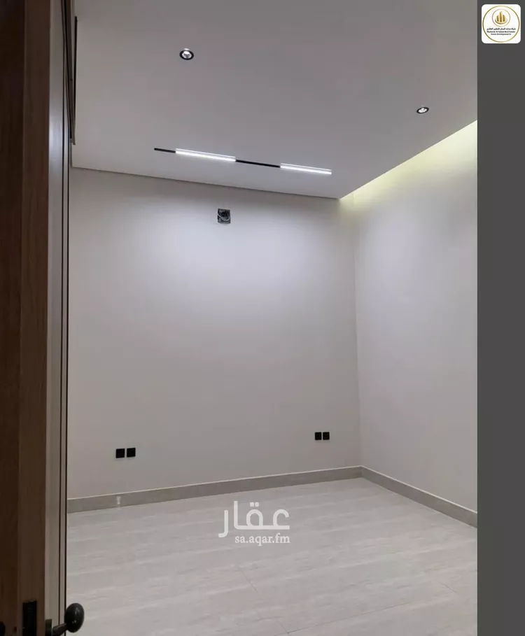 Floor for Sale in Riyadh Ar Rimal 7