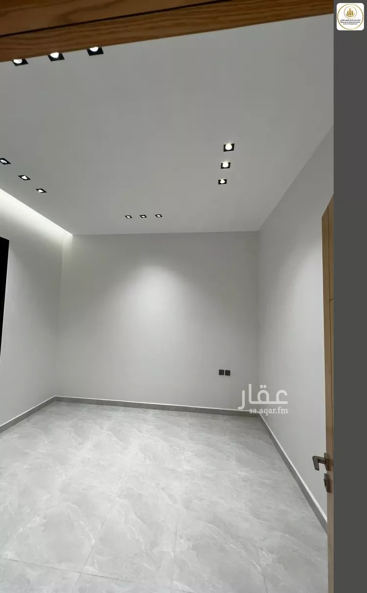 Floor for Sale in Riyadh Al Qadisiyah صورة 4