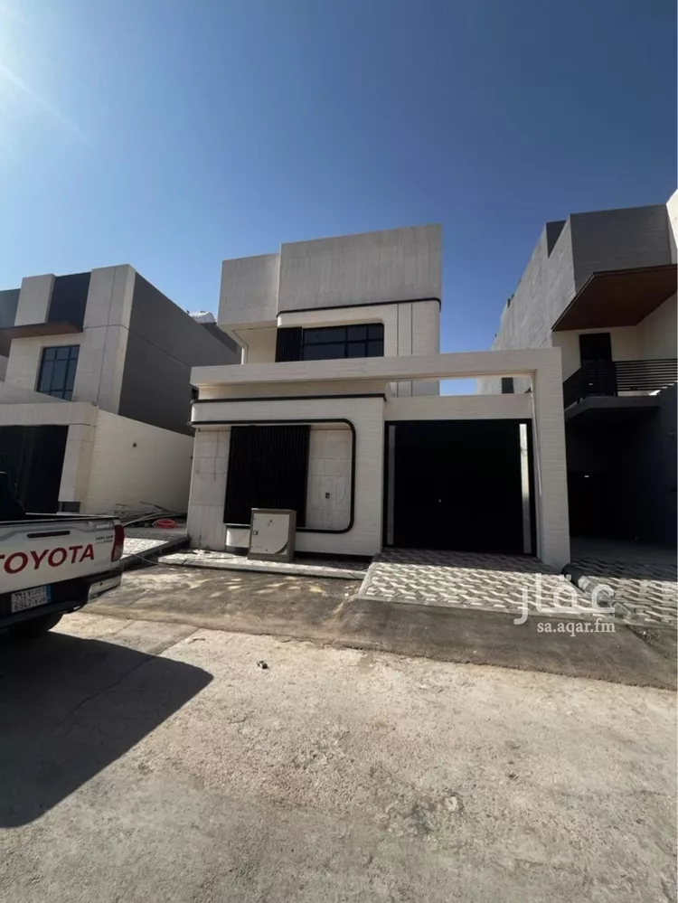 فيلا للبيع في شارع حمزة القبيطي, حي الرمال, مدينة الرياض, منطقة الرياض 7