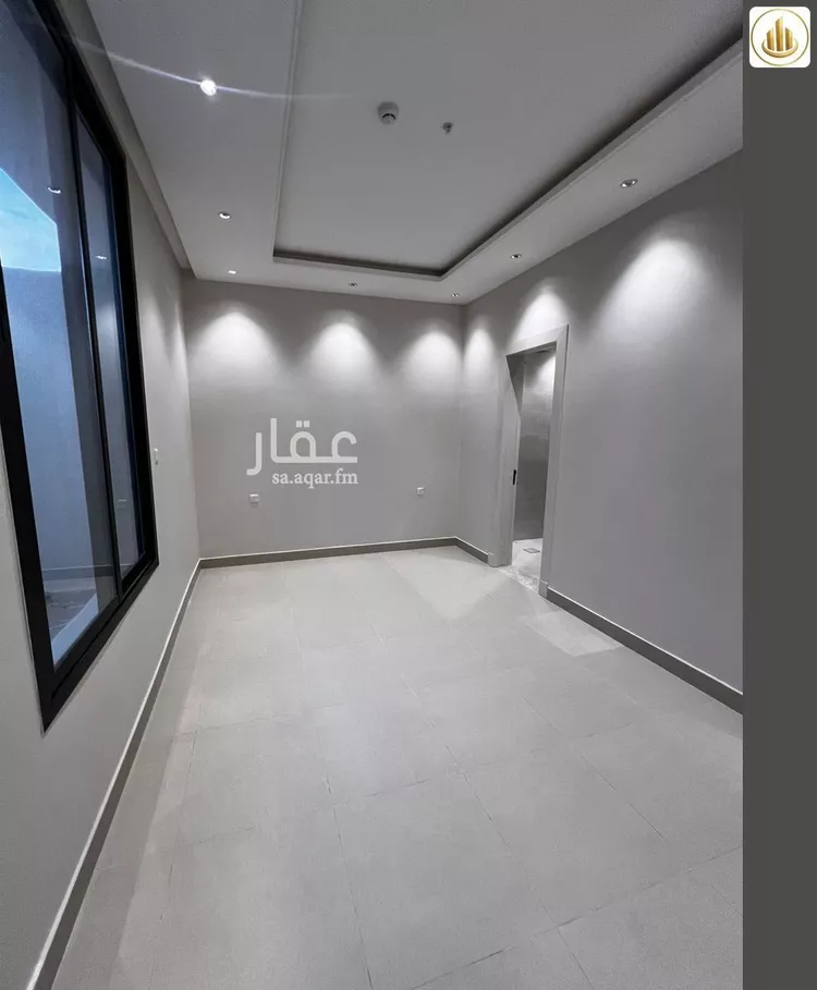 Floor for Sale in Riyadh Al Janadriyah 8