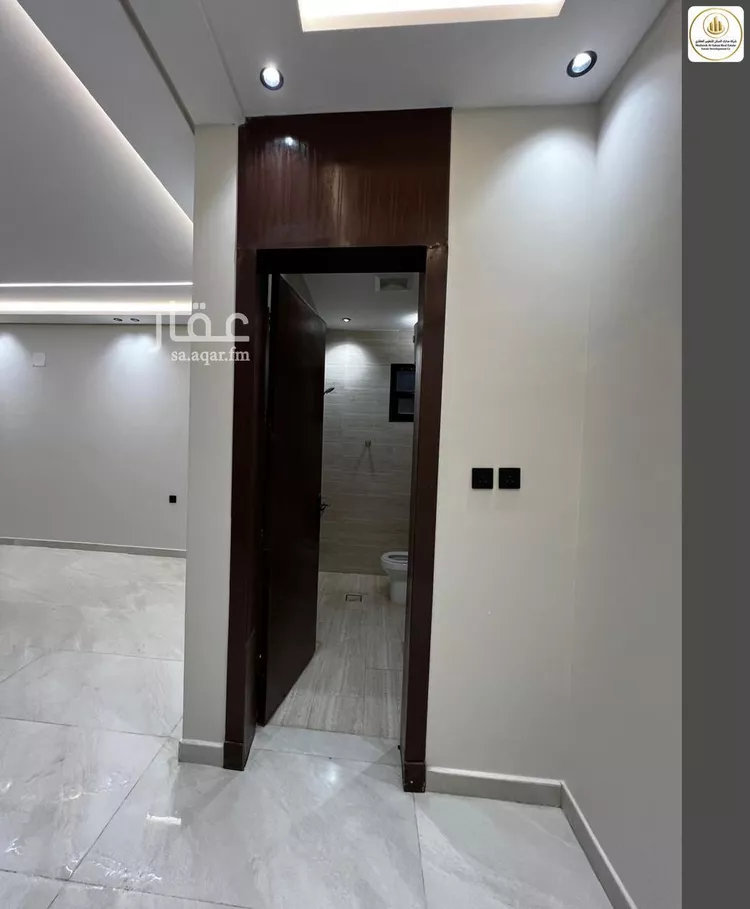 دور للبيع في شارع المحدار, حي المعيزيلة, مدينة الرياض, منطقة الرياض صورة 5