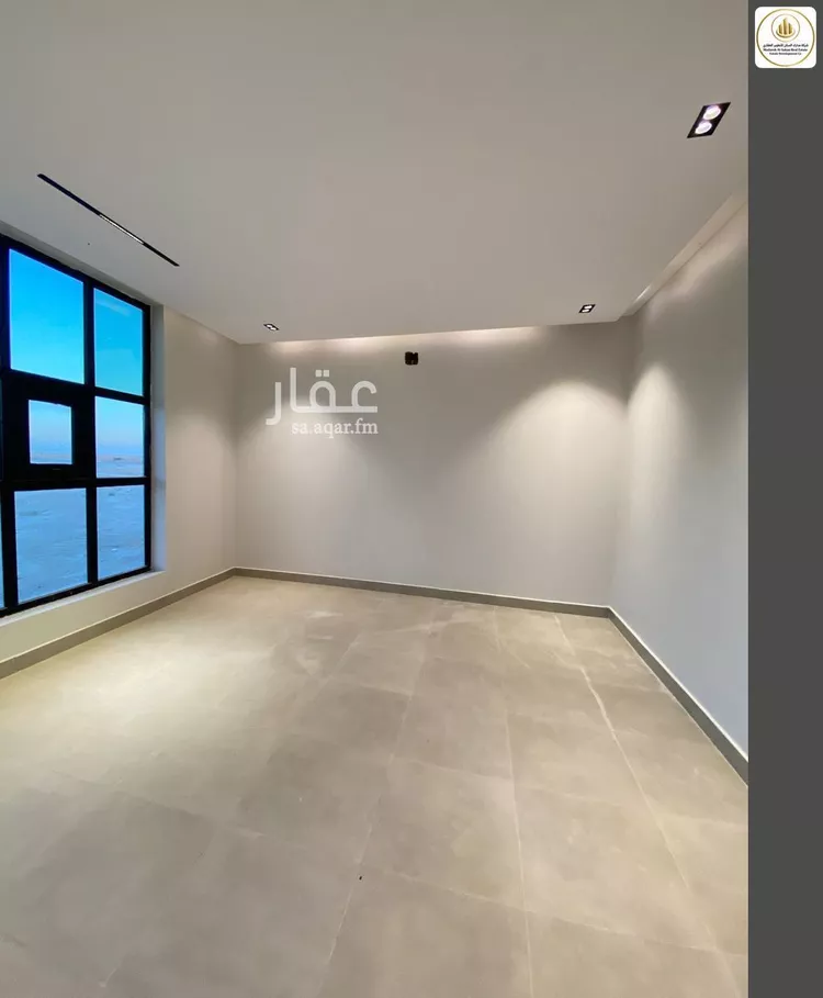 Floor for Sale in Riyadh Al Janadriyah 11