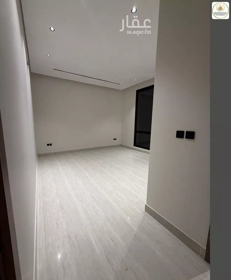 دور للبيع في شارع وادي الساحل, حي الرمال, مدينة الرياض, منطقة الرياض 8