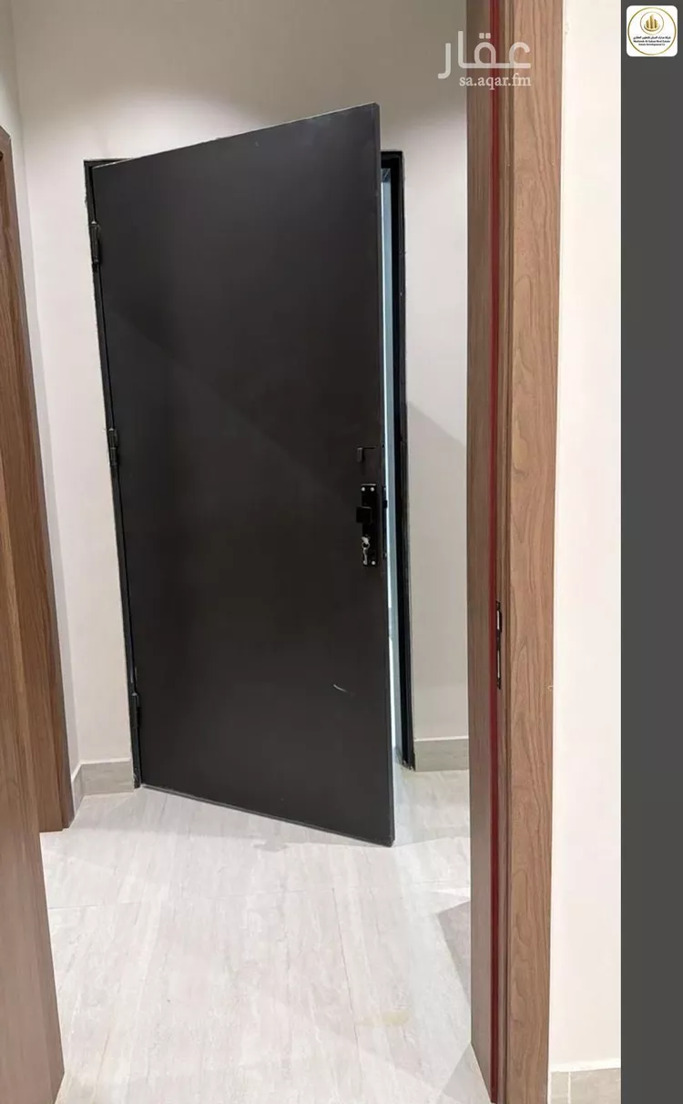 Floor for Sale in Riyadh Ar Rimal 14