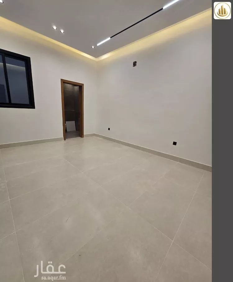 Floor for Sale in Riyadh Al Janadriyah 9