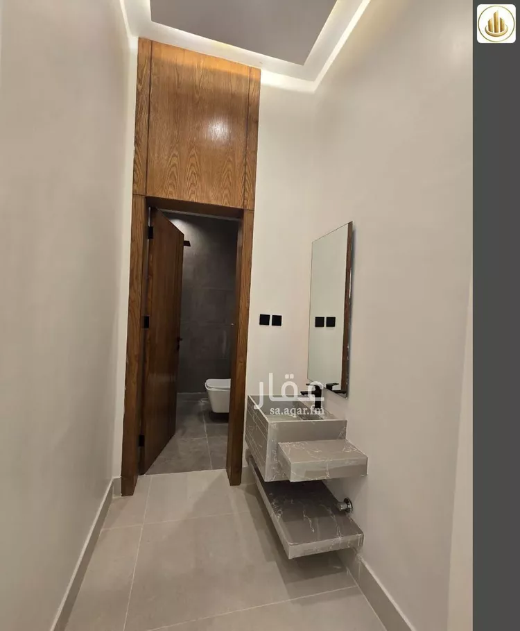 Floor for Sale in Riyadh Al Janadriyah 11