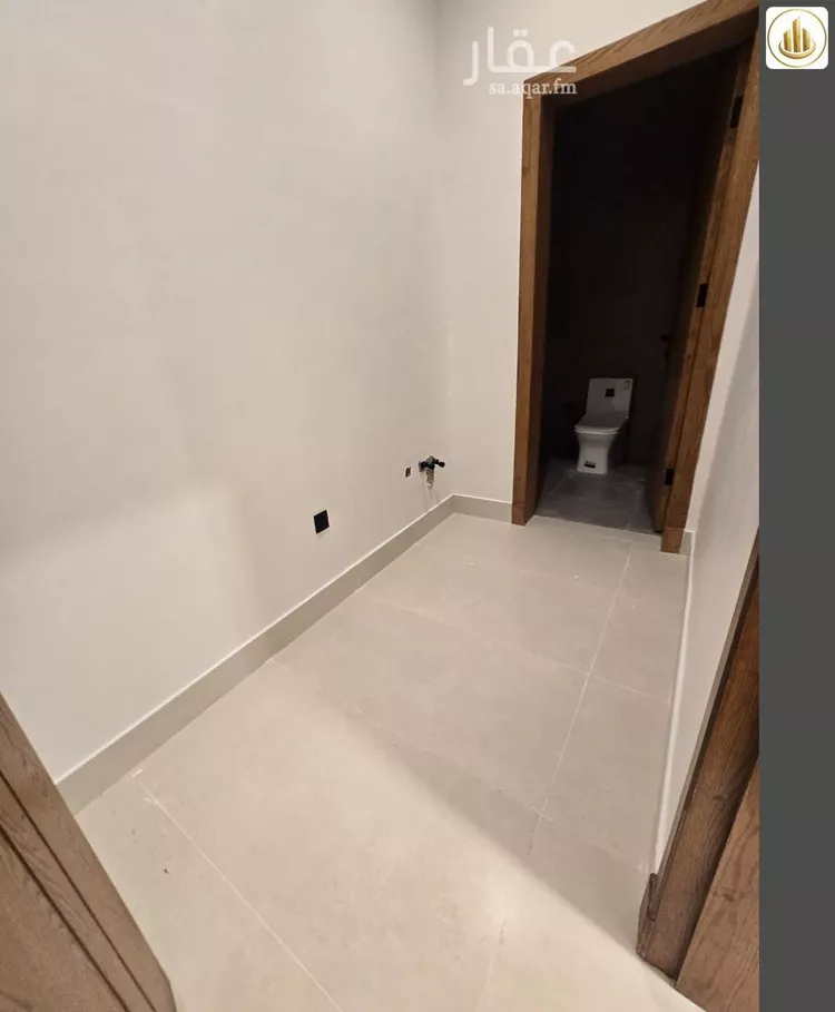 Floor for Sale in Riyadh Al Janadriyah 17