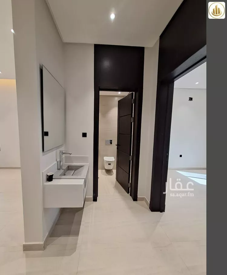 Floor for Sale in Riyadh Al Janadriyah 11