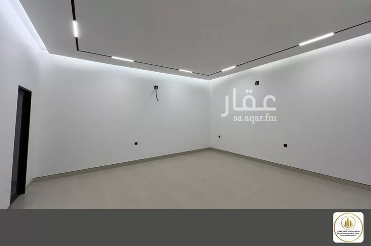 Floor for Sale in Riyadh Ar Rimal 10