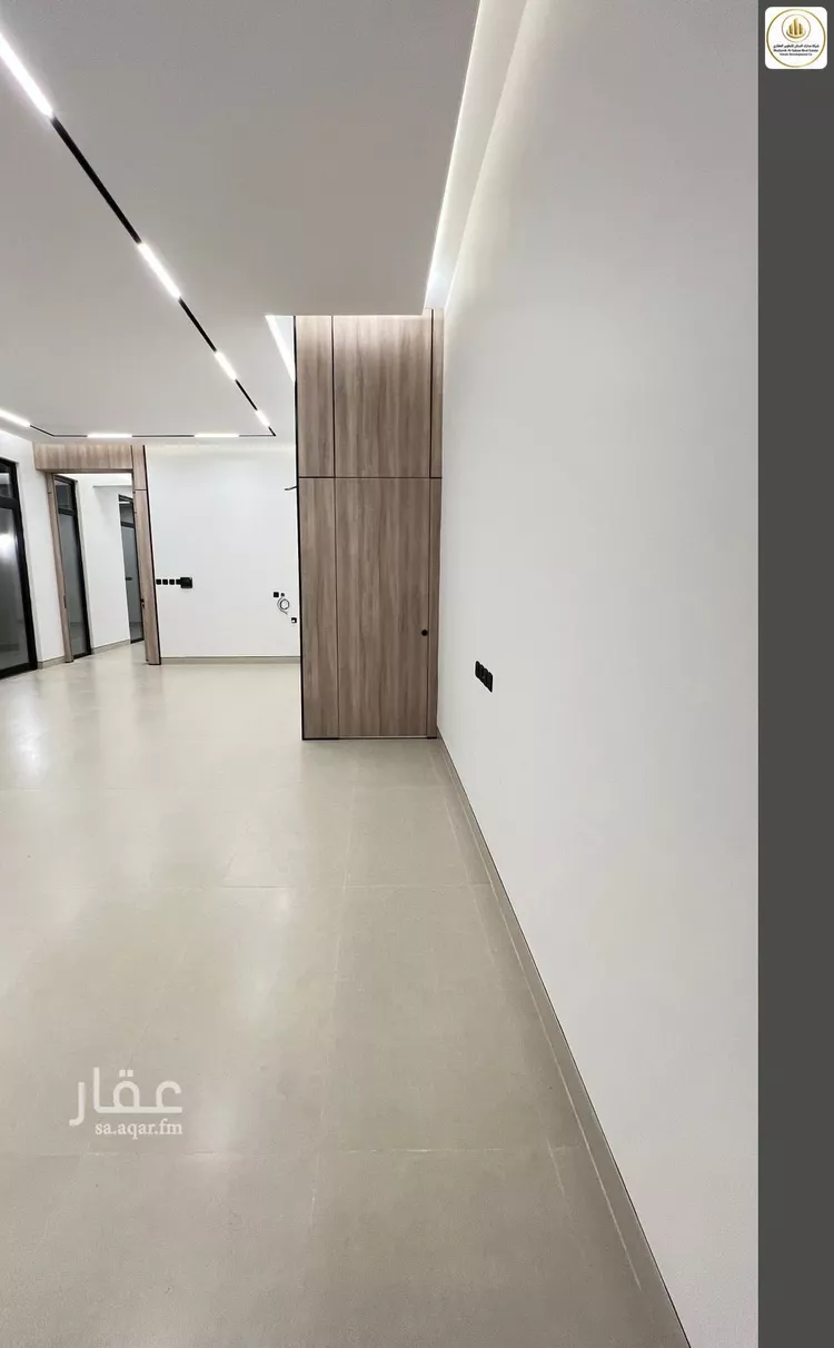 Floor for Sale in Riyadh Ar Rimal 14